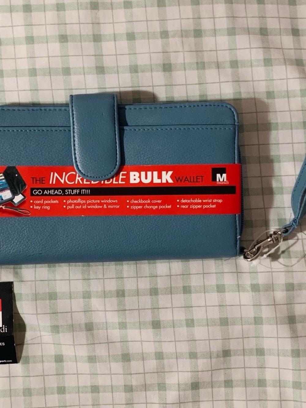 Mundi The Incredible Bulk Wallet Brand New- Blue